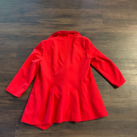 Red jacket - Picture 2 of 2